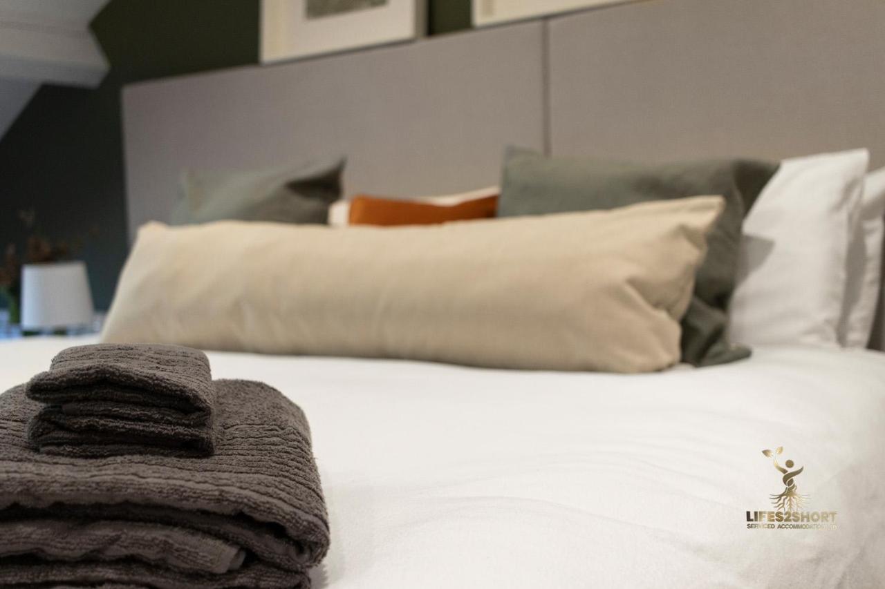 Luxe Courtyard Apartment For 4 Near Exeter City Centre Ngoại thất bức ảnh