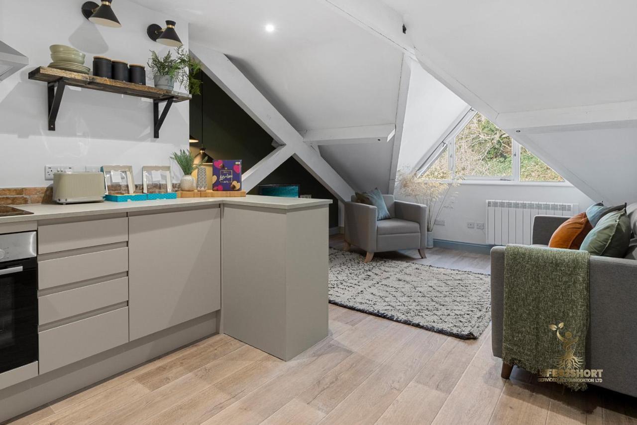 Luxe Courtyard Apartment For 4 Near Exeter City Centre Ngoại thất bức ảnh