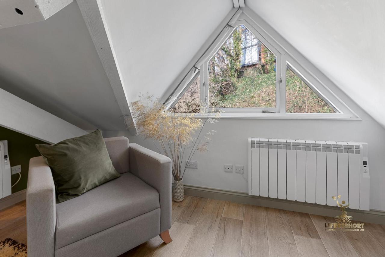 Luxe Courtyard Apartment For 4 Near Exeter City Centre Ngoại thất bức ảnh