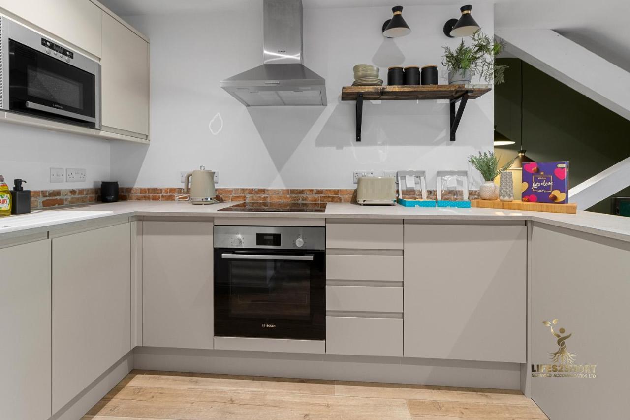 Luxe Courtyard Apartment For 4 Near Exeter City Centre Ngoại thất bức ảnh