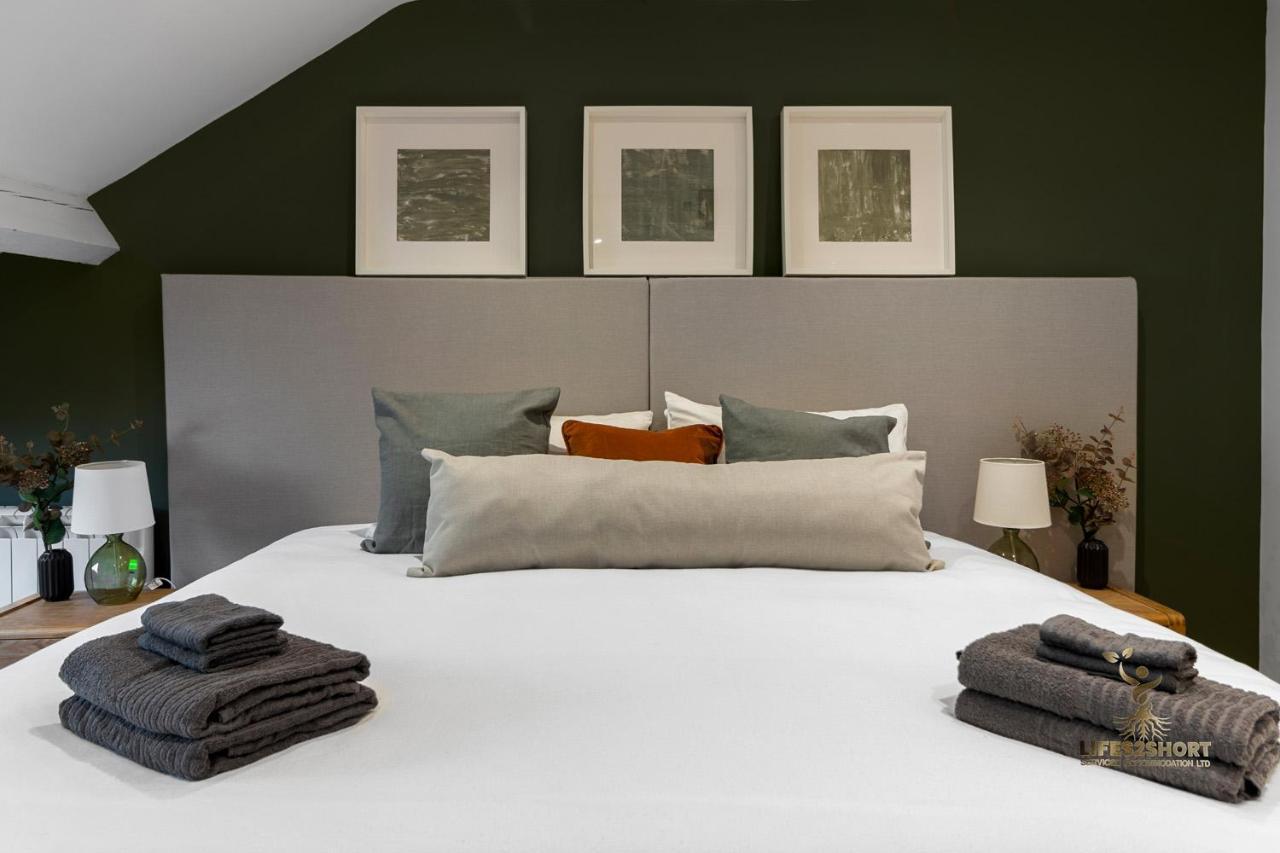 Luxe Courtyard Apartment For 4 Near Exeter City Centre Ngoại thất bức ảnh