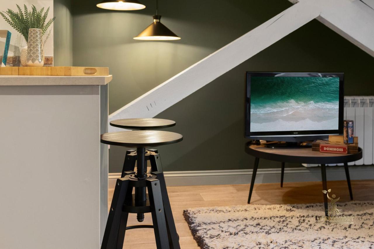 Luxe Courtyard Apartment For 4 Near Exeter City Centre Ngoại thất bức ảnh