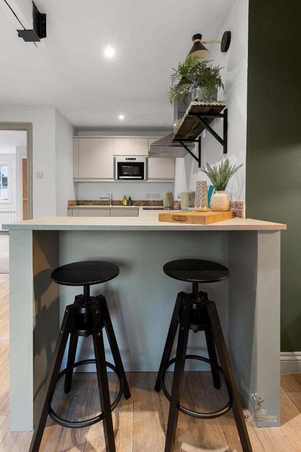 Luxe Courtyard Apartment For 4 Near Exeter City Centre Ngoại thất bức ảnh