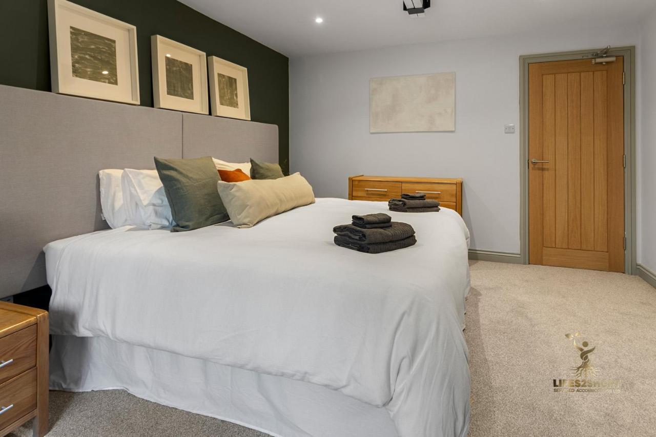 Luxe Courtyard Apartment For 4 Near Exeter City Centre Ngoại thất bức ảnh